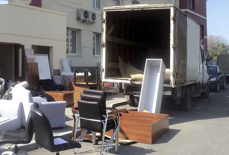 Заказать грузовую машину для транспортировки мебели : Холодильник двухкамерный по Краснодару